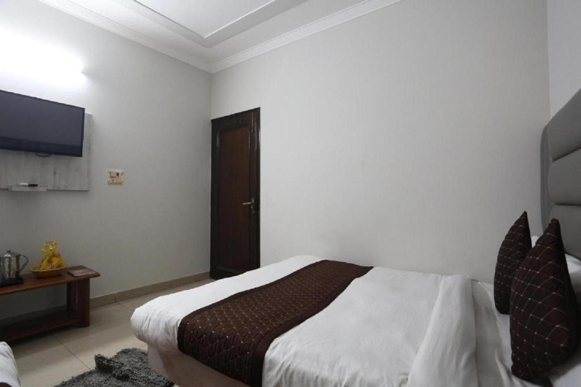 Hotel Suncity & Restaurant Hisār Exteriör bild