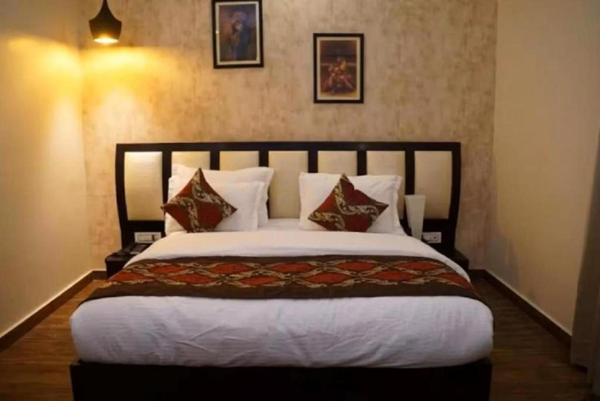 Hotel Suncity & Restaurant Hisār Exteriör bild